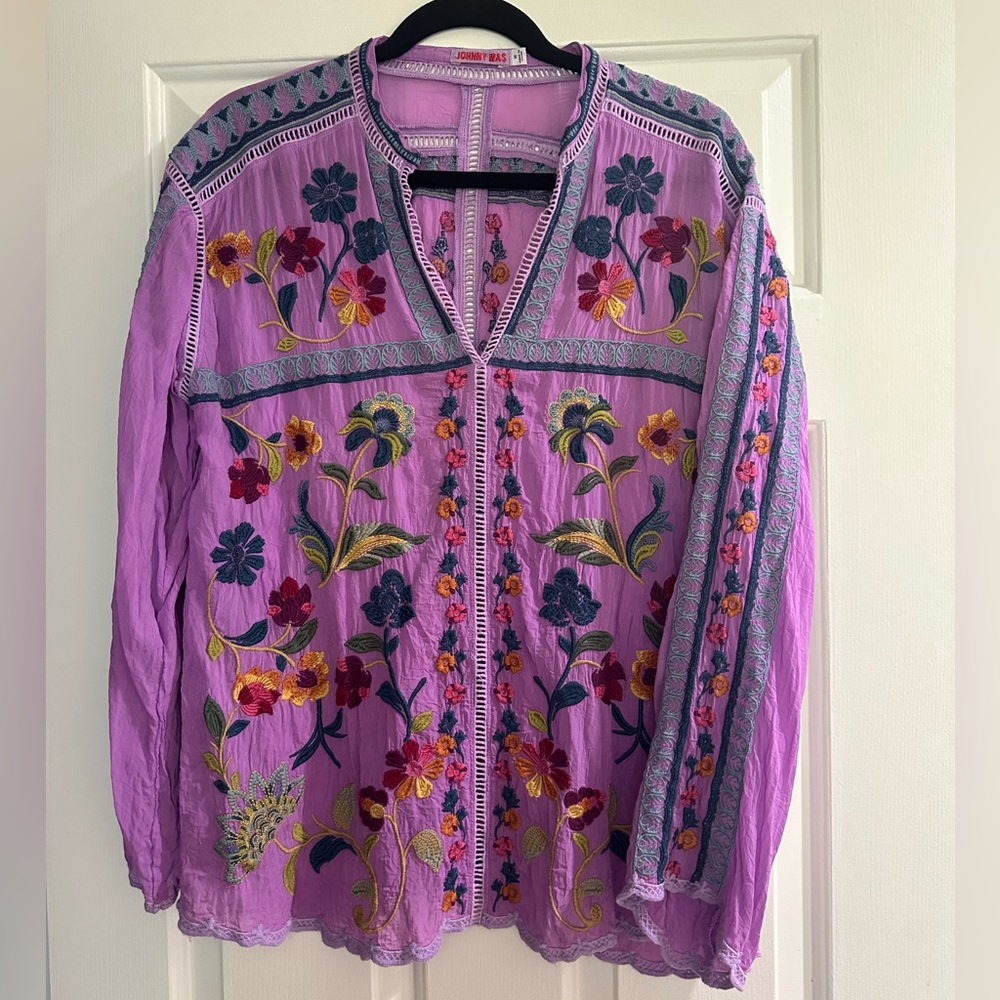 Johnny Was Vanessa top Medium bright lavender with colorful embroidery